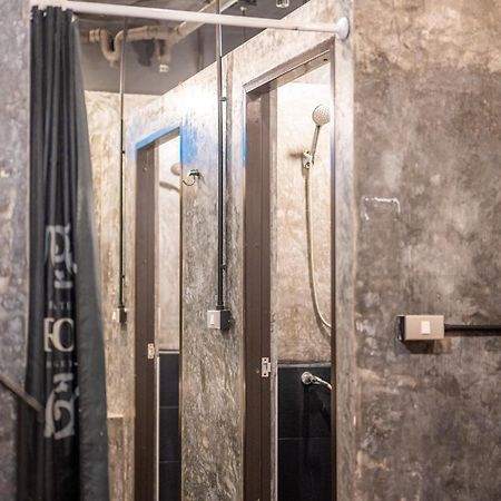 Black Panther Hostel Phuket Bagian luar foto