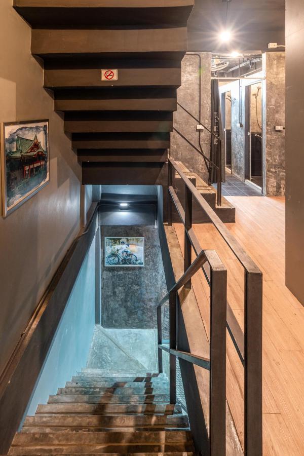 Black Panther Hostel Phuket Bagian luar foto