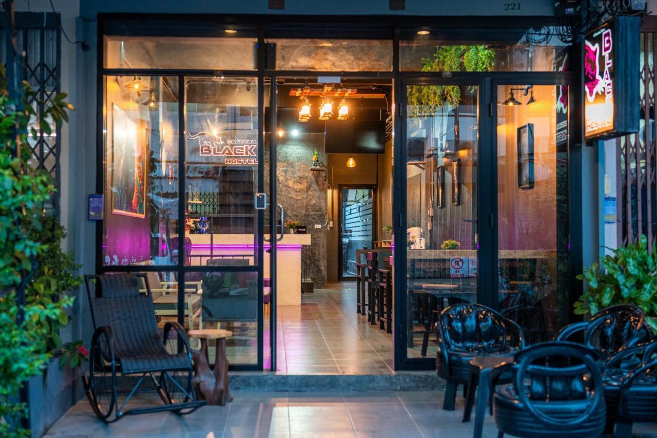 Black Panther Hostel Phuket Bagian luar foto