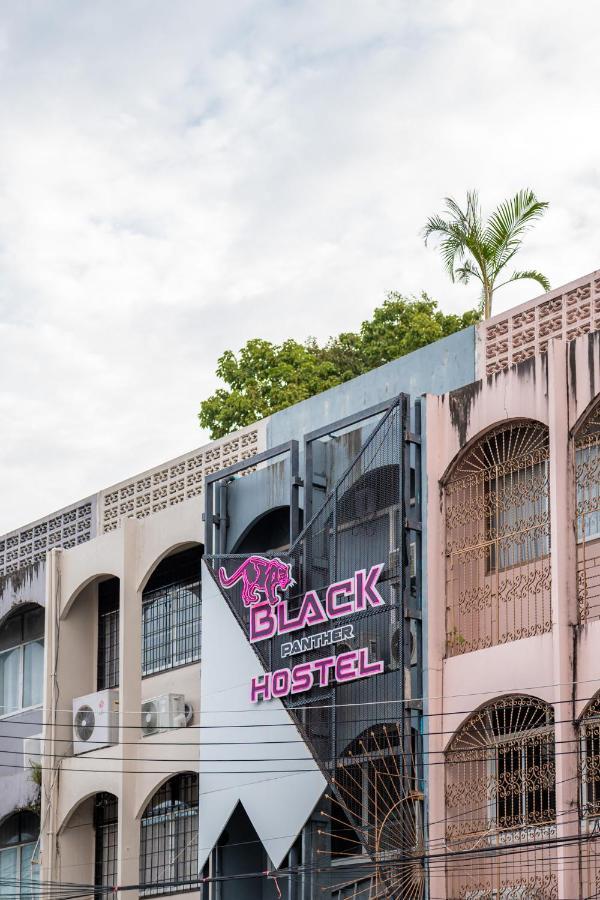 Black Panther Hostel Phuket Bagian luar foto