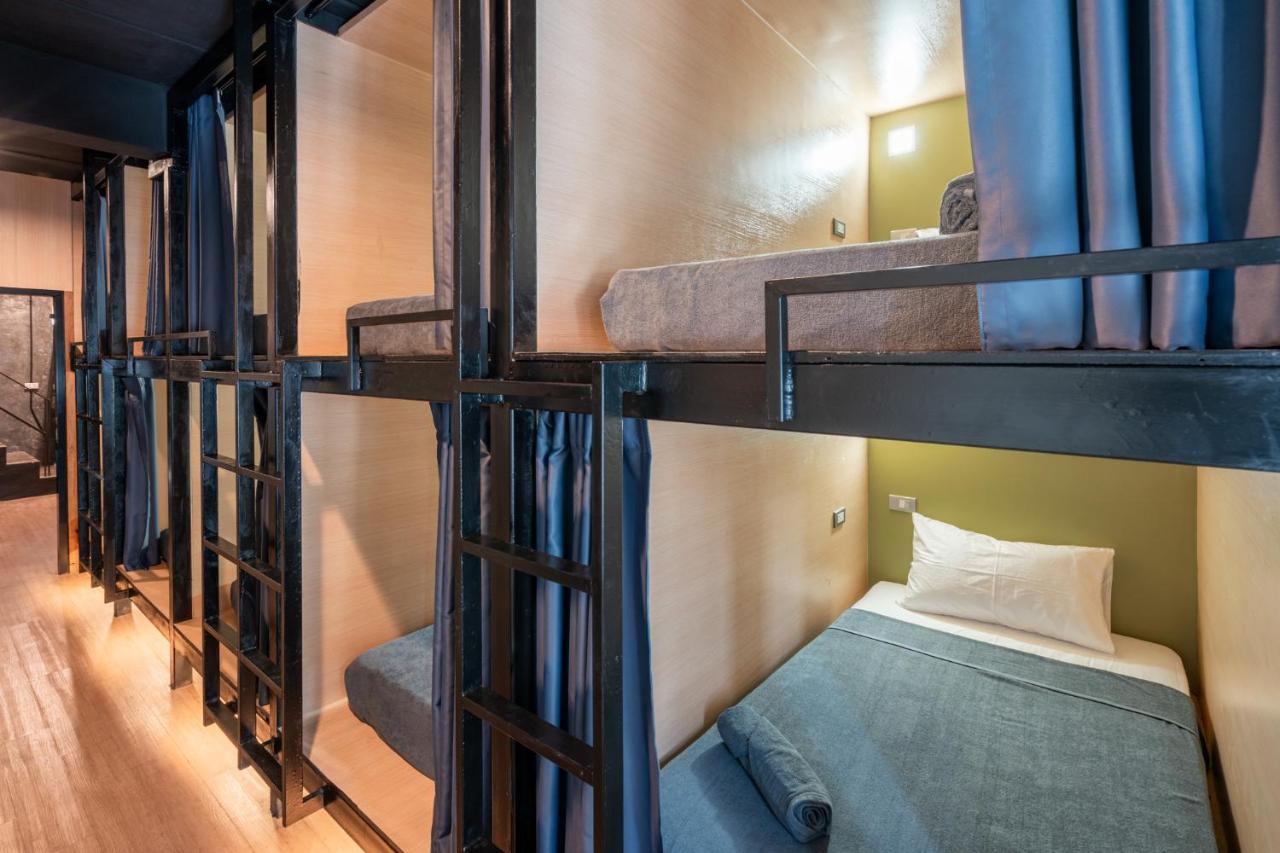 Black Panther Hostel Phuket Bagian luar foto
