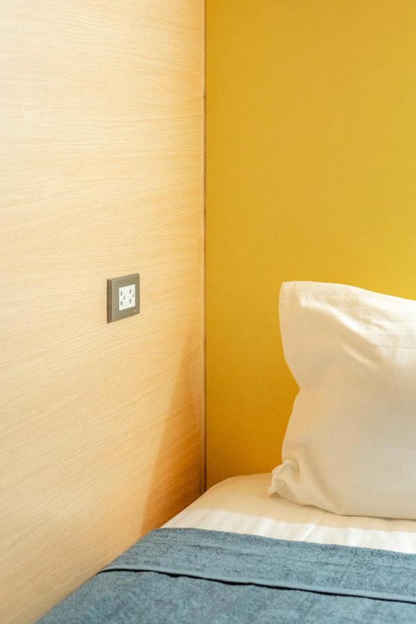 Black Panther Hostel Phuket Bagian luar foto